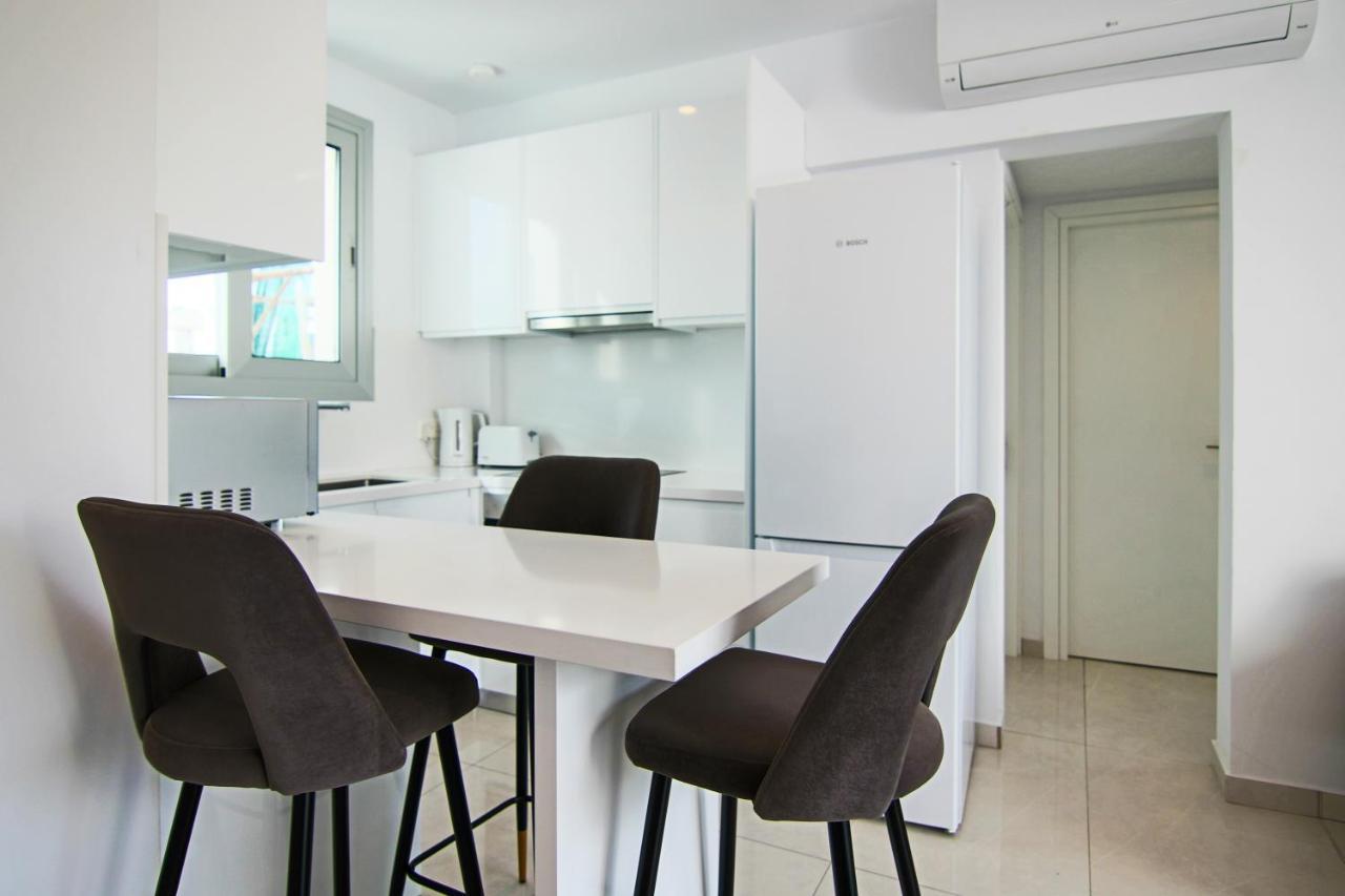 Appartamento Phaedrus Living - Seaside Executive Flat Harbour 202 Paphos Esterno foto